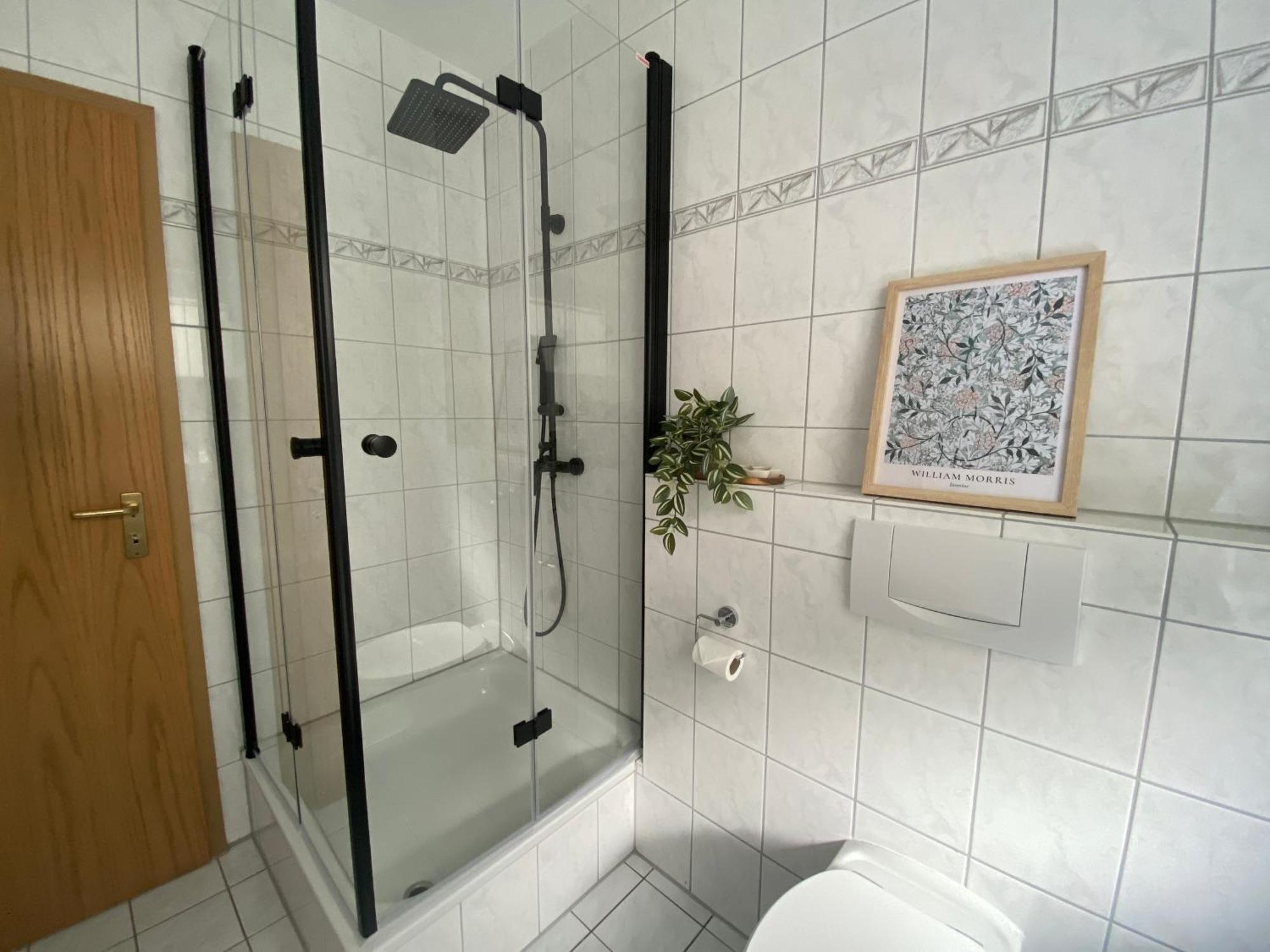 Moderne Wohnung Mit Terrasse & Parkplatz; Naehe Bwzk & Amazon コブレンツ エクステリア 写真